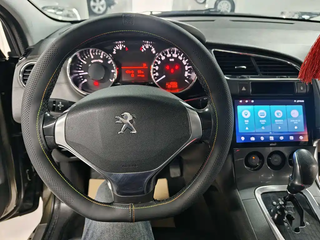 Peugeot 3008 2017 — фото 13
