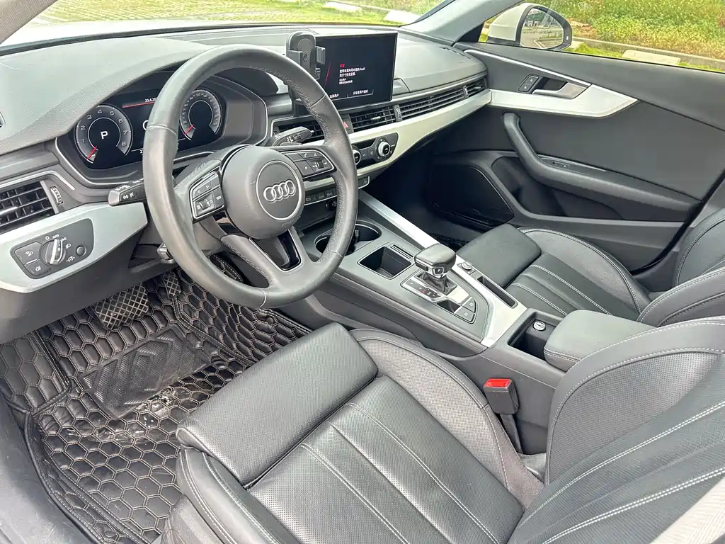 Audi A4L 2023 — фото 10