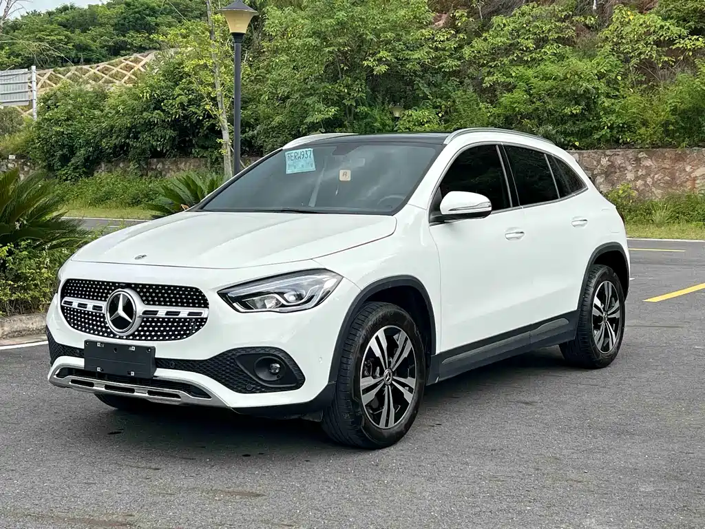 Mercedes-Benz GLA 2021