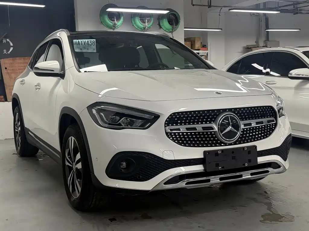 Mercedes-Benz GLA 2021