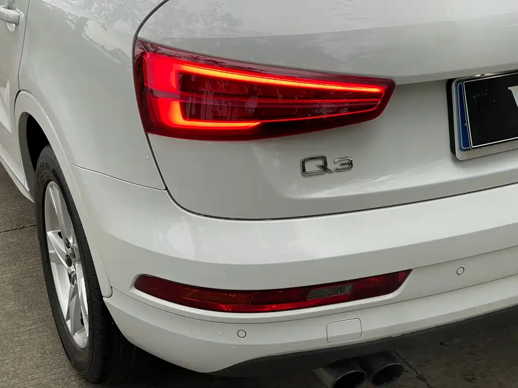 Audi Q3 2017 — фото 22