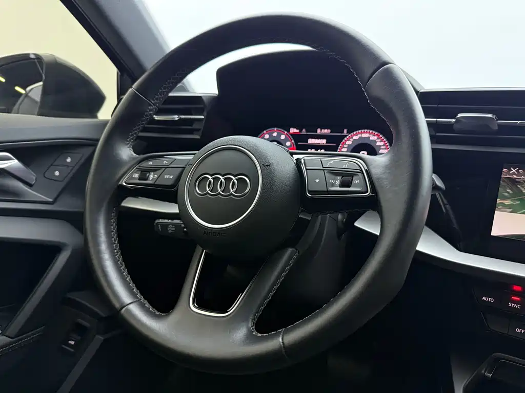 Audi A3 2023 — фото 16
