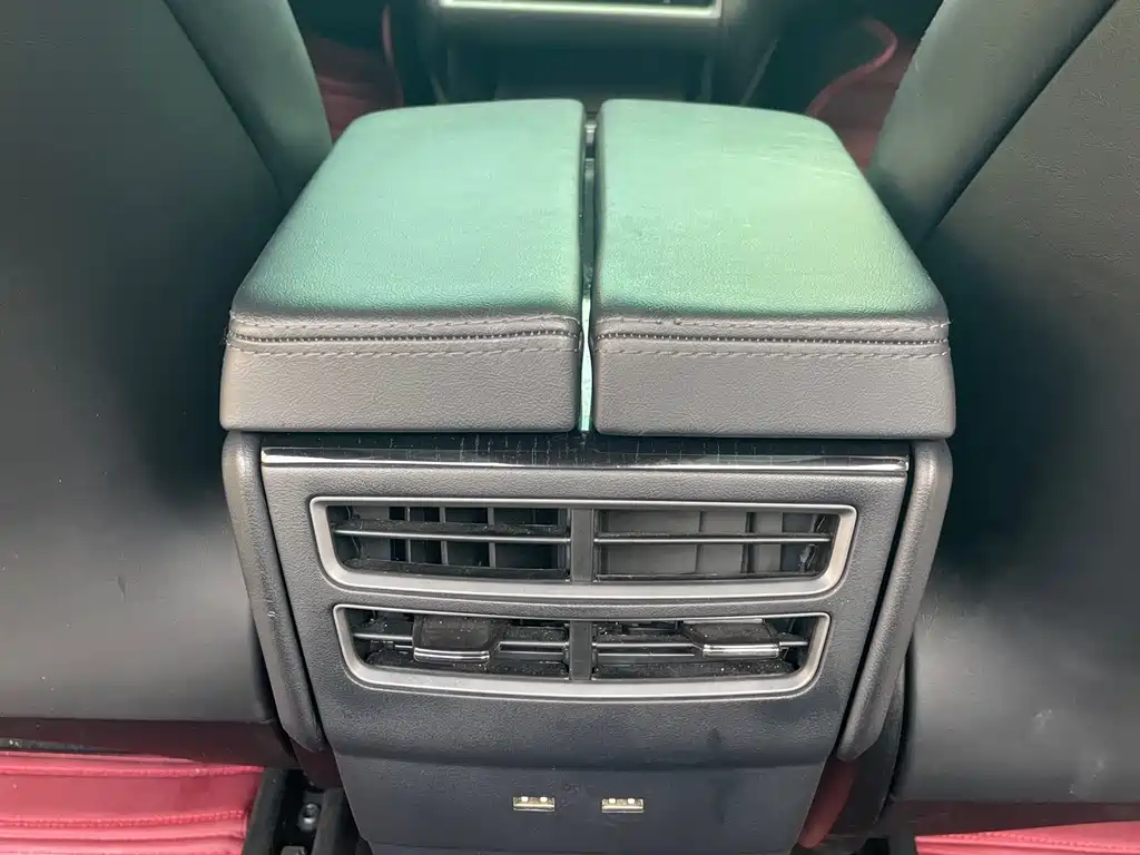 Tesla Model X 2019 — фото 15