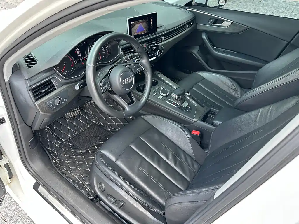 Audi A4L 2017 — фото 12