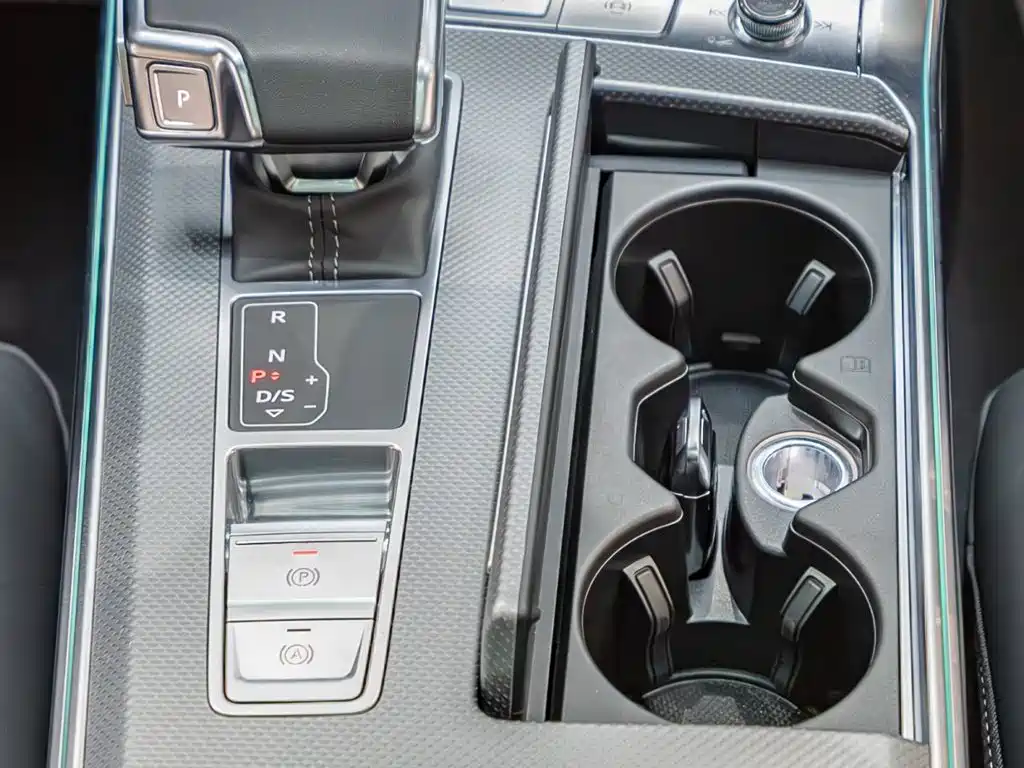 Audi A7L 2024 — фото 19