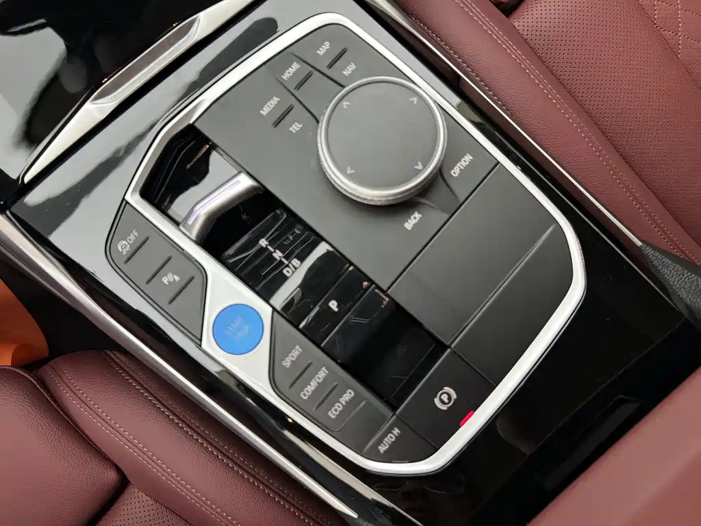 BMW i3 2024 — фото 13
