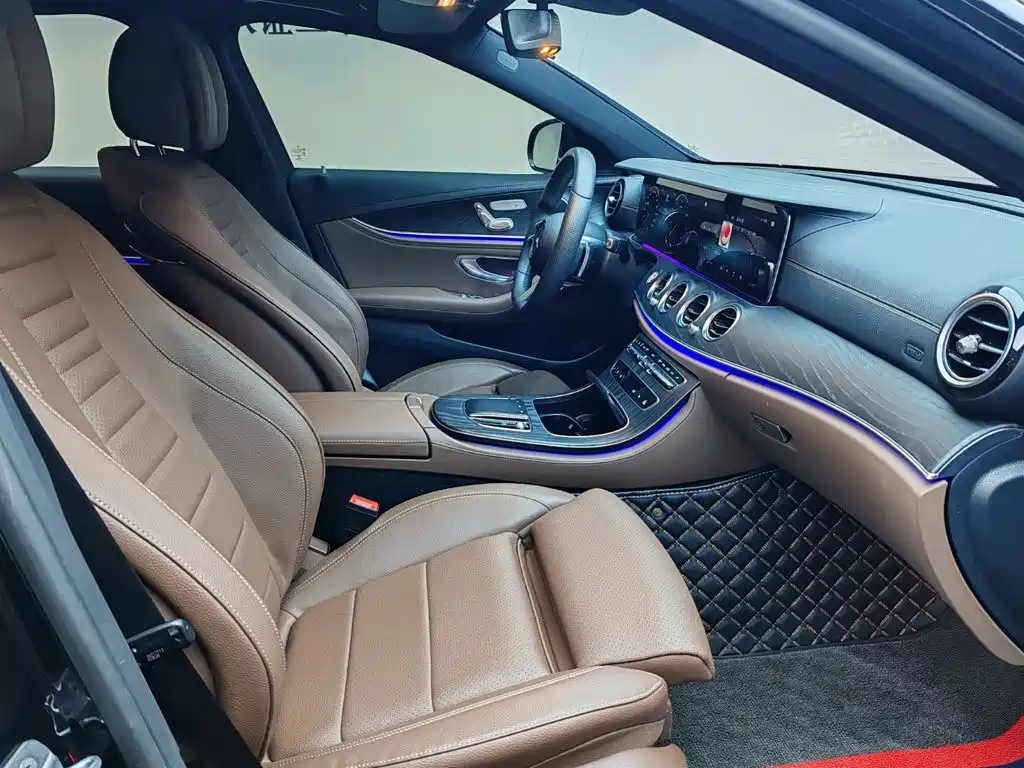 Mercedes-Benz E-Class 2023 — фото 8