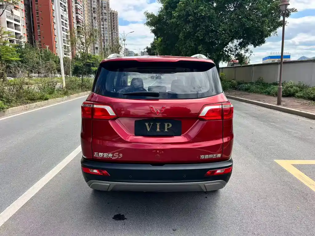 Wuling Hongguang S3 2018 — фото 5