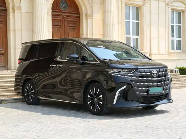 Toyota Alphard 2025