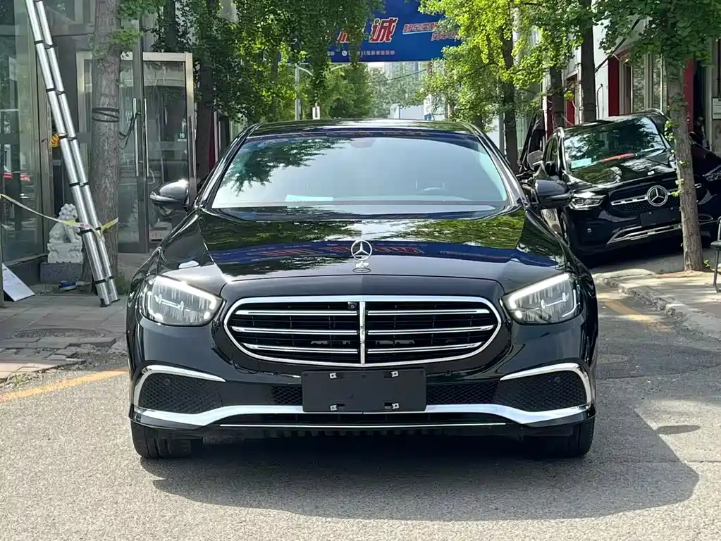Mercedes-Benz E-Class 2022 — фото 2