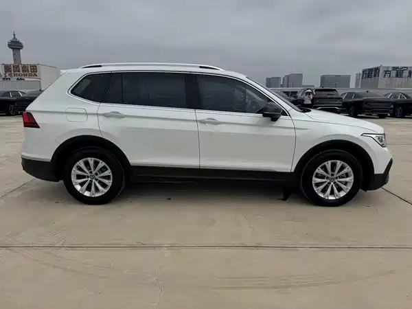 Volkswagen Tiguan L 2024