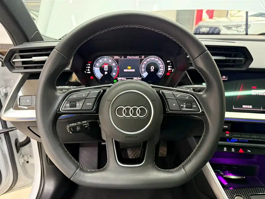 Audi A3 2023 — фото 11