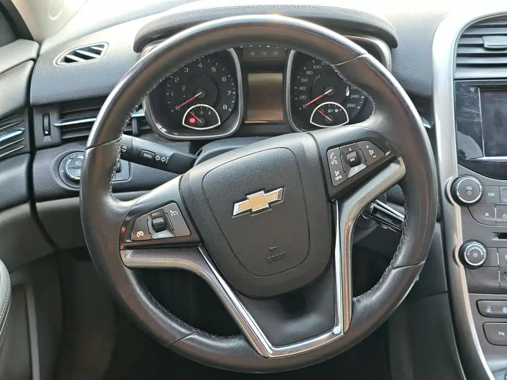 Chevrolet Malibu 2014 — фото 15