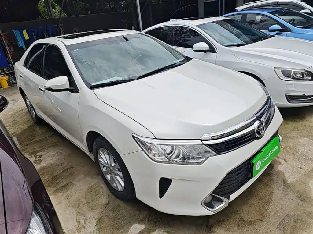 Toyota Camry 2017 — фото 4