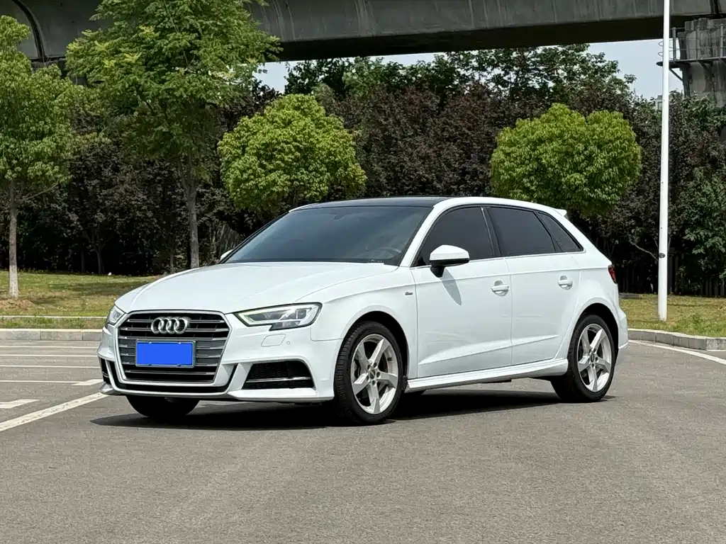 Audi A3 2020 — фото 1