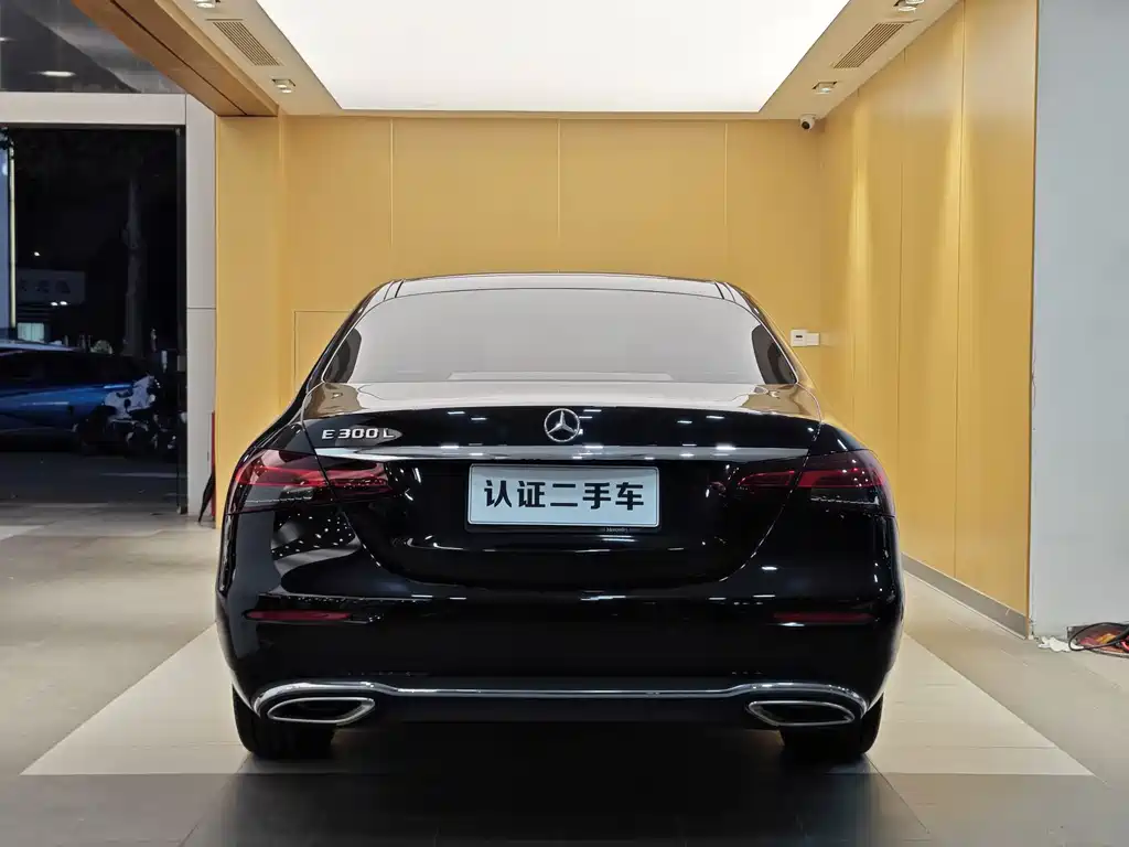 Mercedes-Benz E-Class 2021 — фото 29