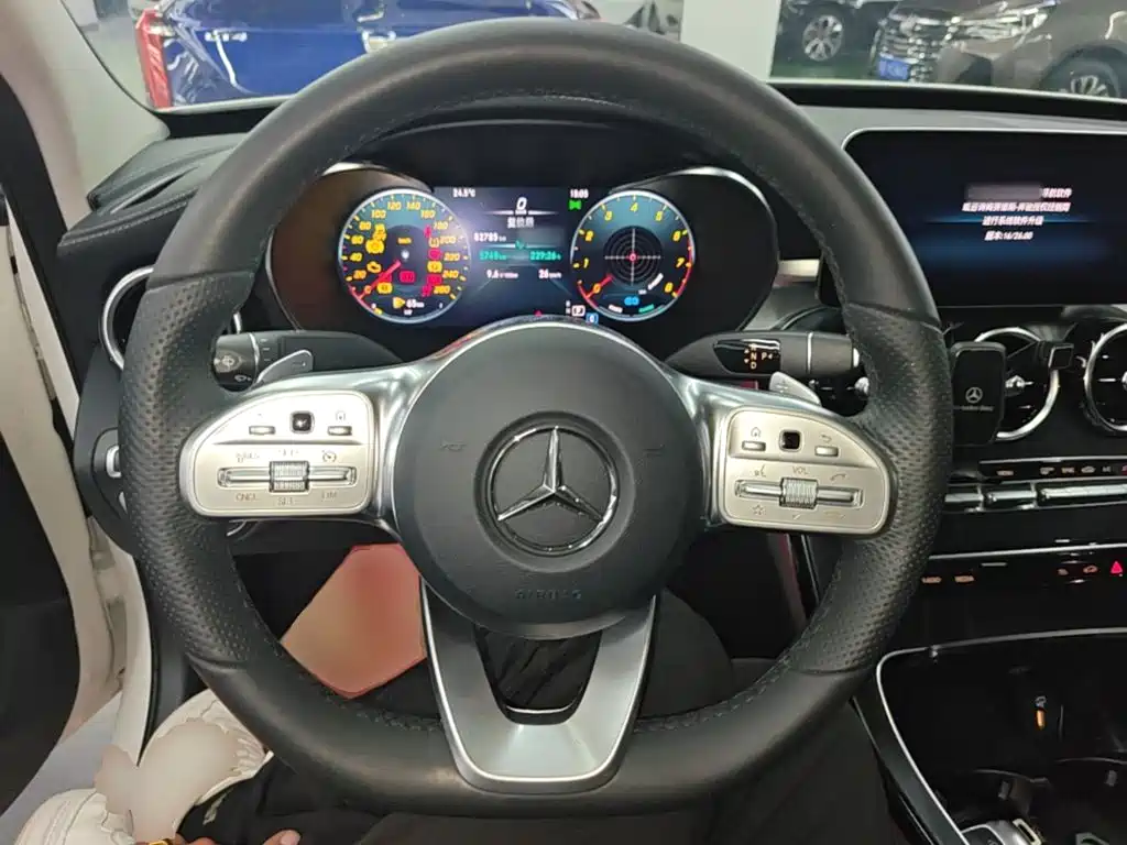 Mercedes-Benz C-Class 2020 — фото 11