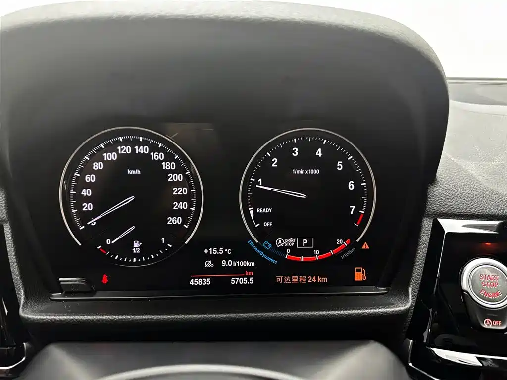 BMW 1 Series 2022 — фото 12