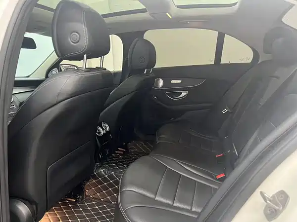 Mercedes-Benz C-Class 2021