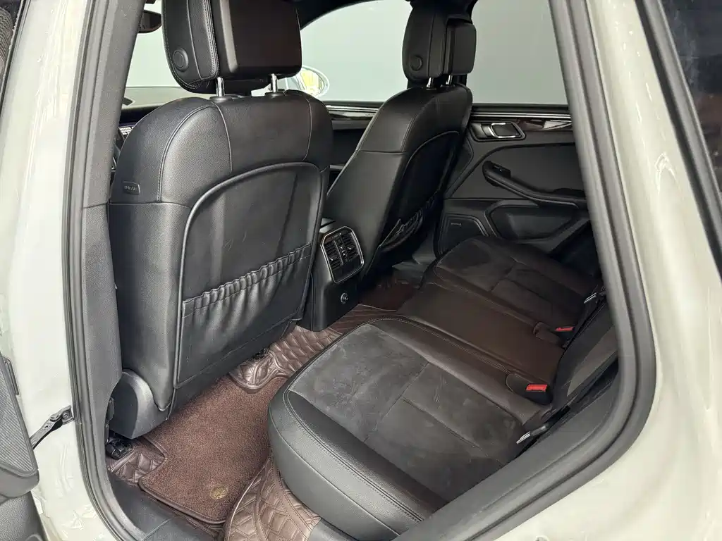 Porsche Macan 2014 — фото 13