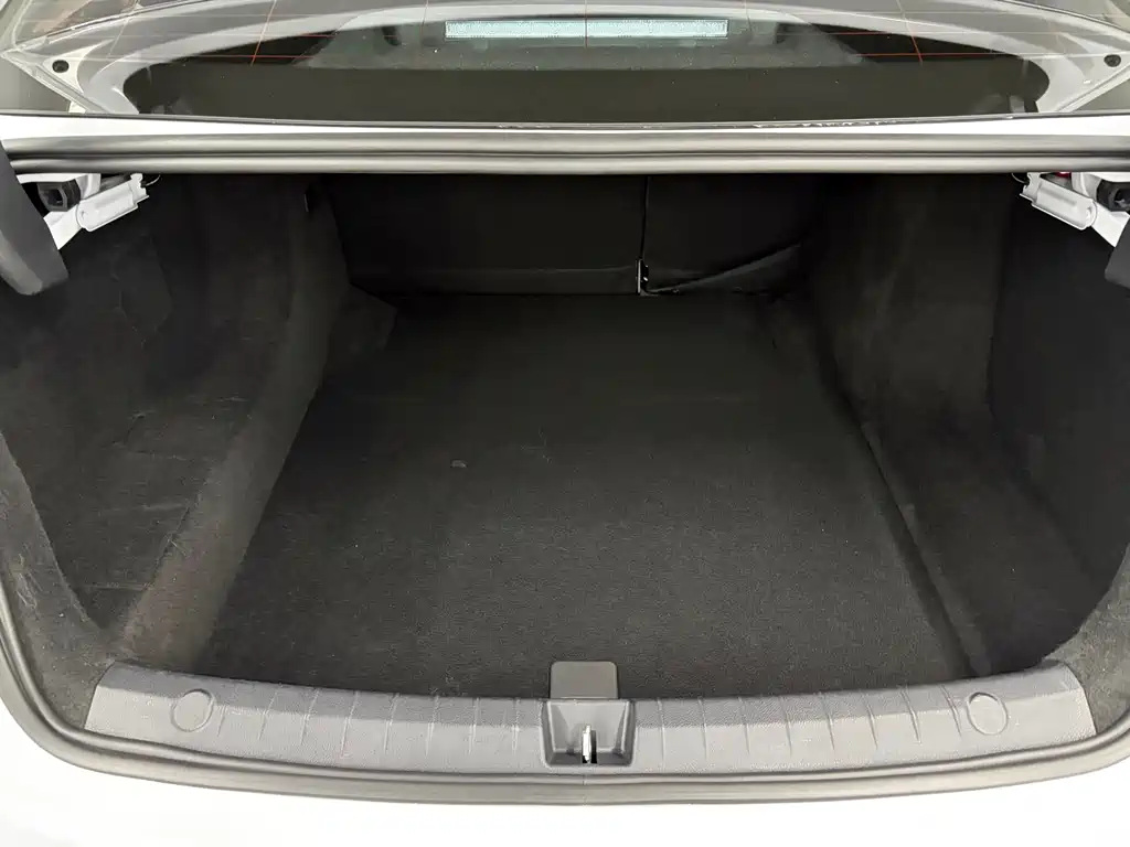 BYD Seal 05 DM-i 2025 — фото 10