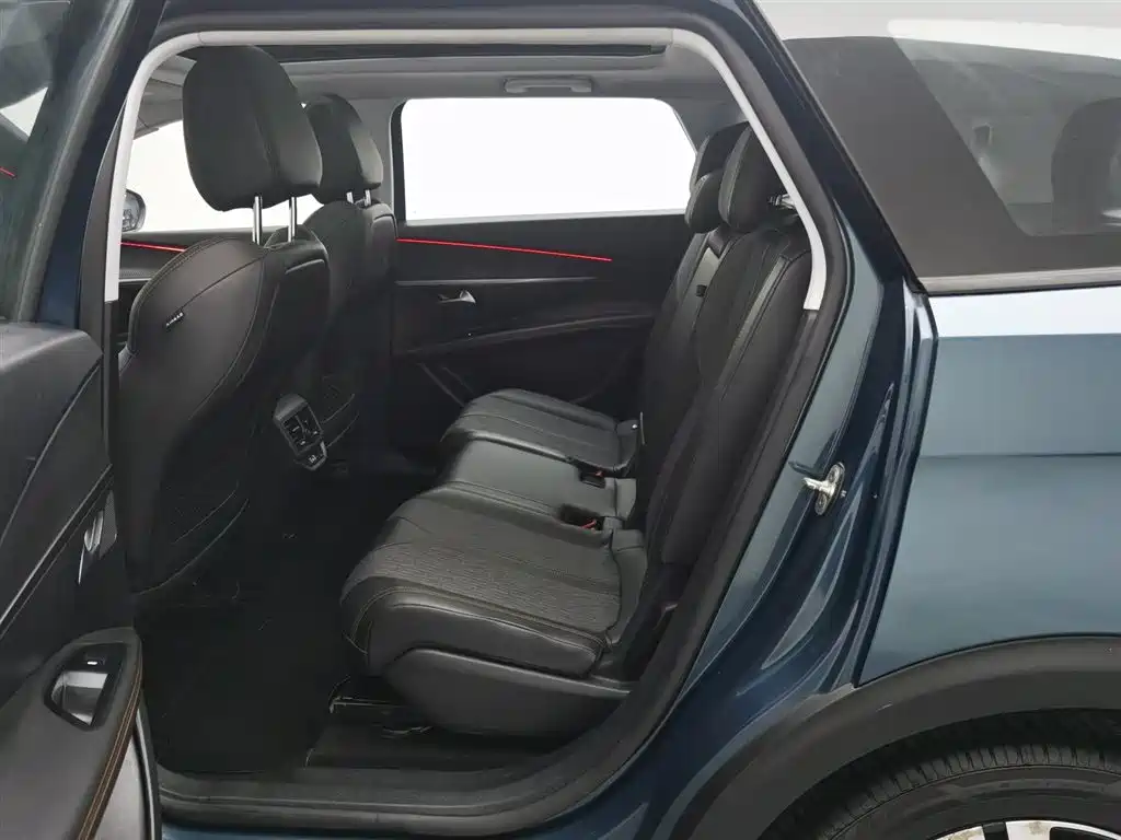 Peugeot 5008 2018 — фото 15