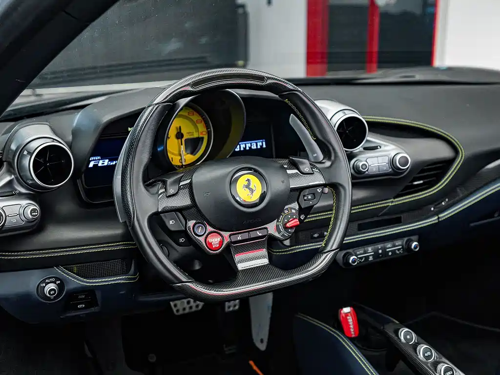 Ferrari F8 2023 — фото 8