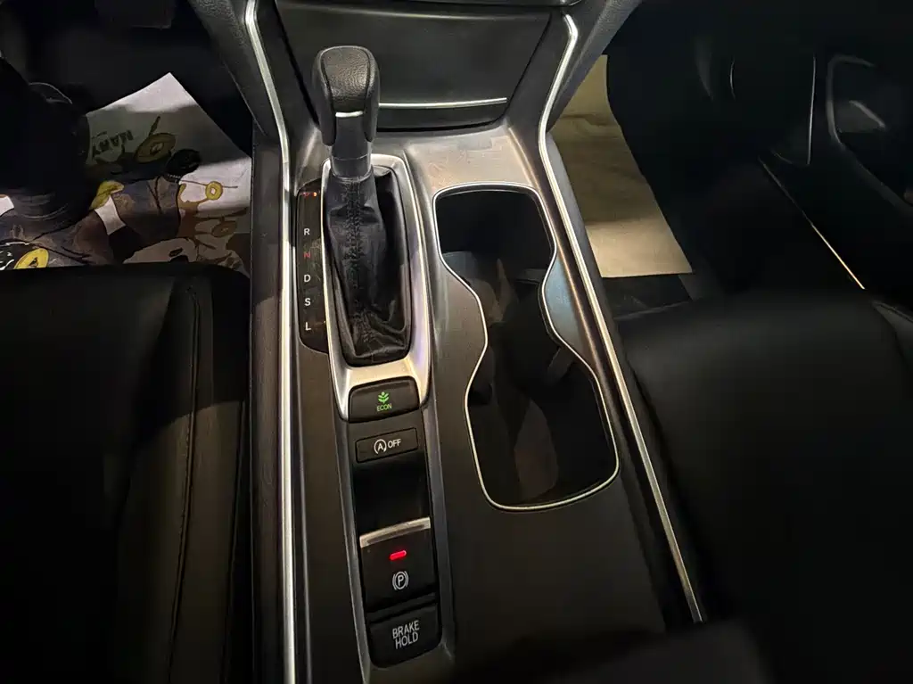 Honda Accord 2022 — фото 14