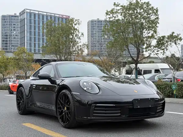 Porsche 911 2023