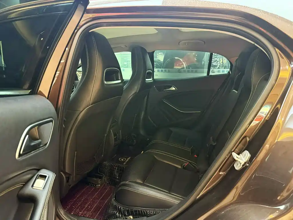 Mercedes-Benz GLA 2016