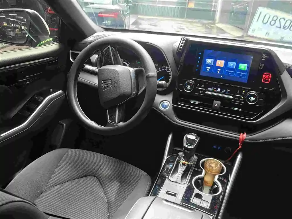 Toyota Crown Kluger 2022
