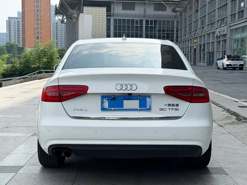 Audi A4L 2016 — фото 5