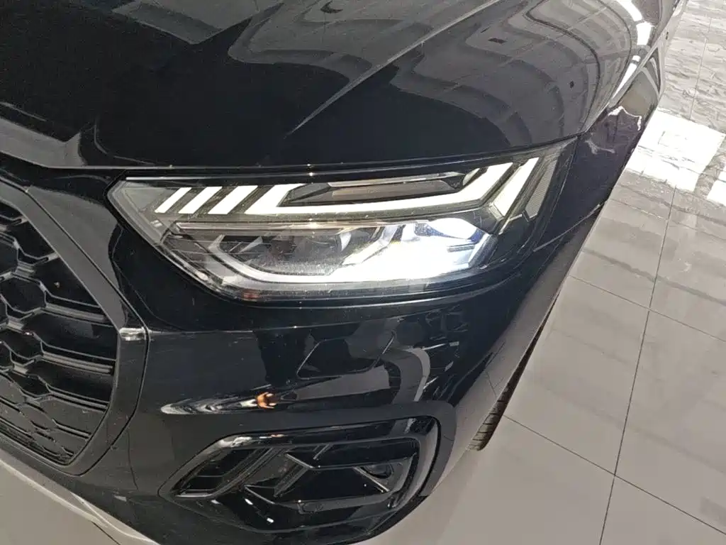Audi Q5L Sportback 2021 — фото 24