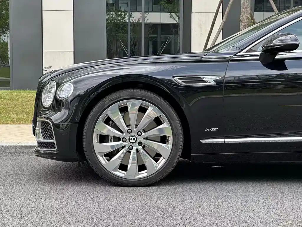 Bentley Flying Spur 2021 — фото 7