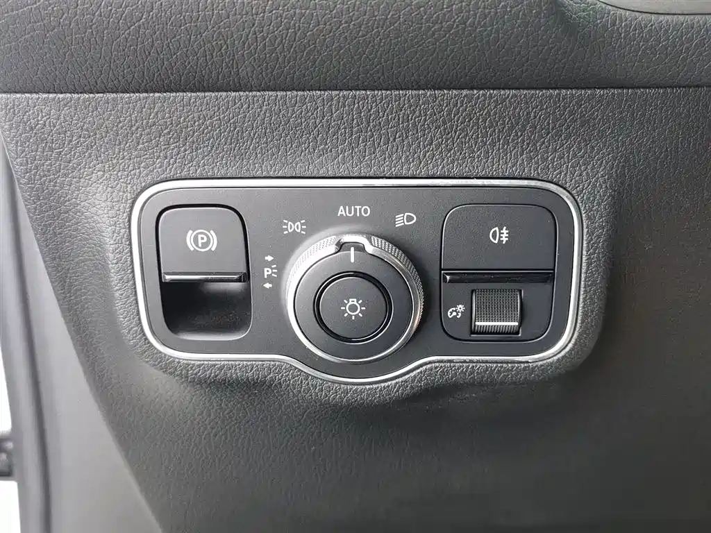 Mercedes-Benz GLB 2022 — фото 21