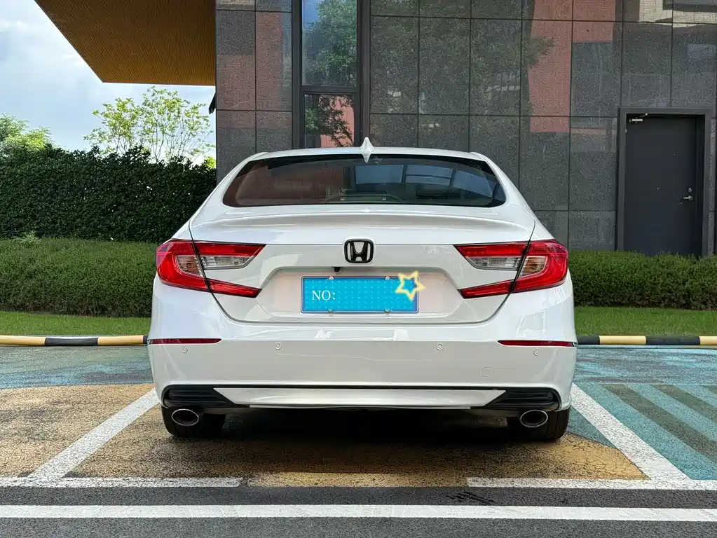 Honda Accord 2019 — фото 11