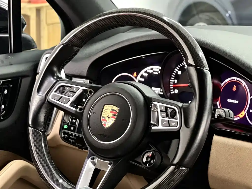 Porsche Cayenne 2020 — фото 8
