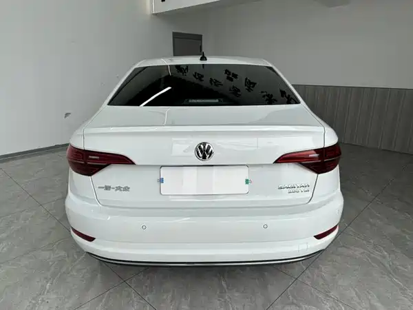 Volkswagen Sagitar 2022