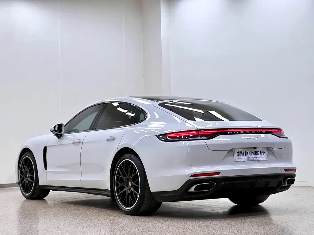 Porsche Panamera 2023 — фото 5