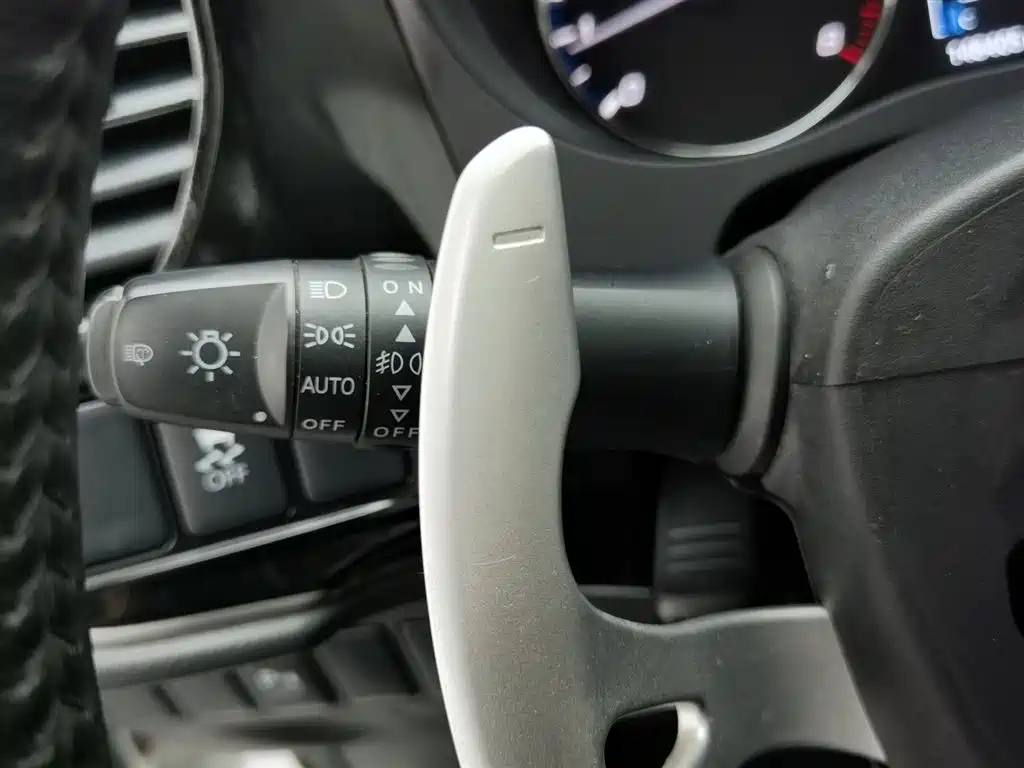 Mitsubishi Outlander 2017 — фото 21