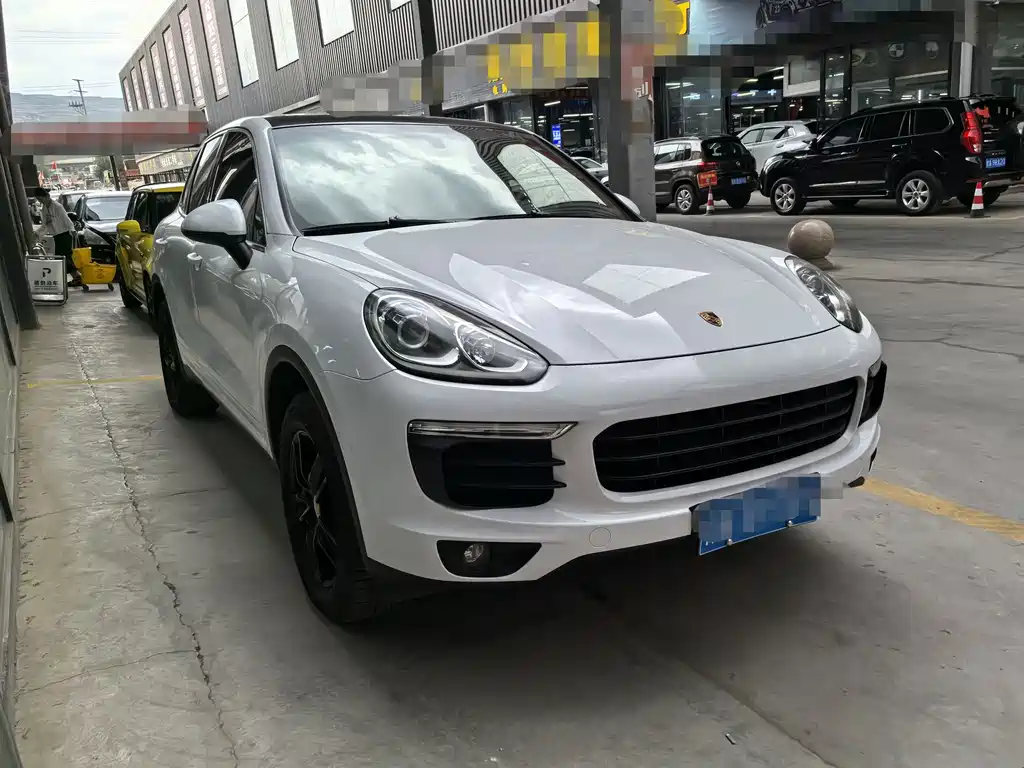 Porsche Cayenne 2017 — фото 3
