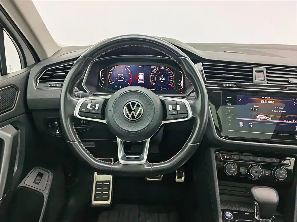 Volkswagen Tiguan L 2021 — фото 11