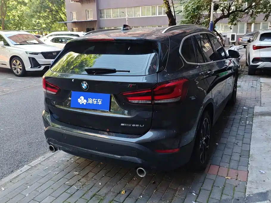 BMW X1 2021