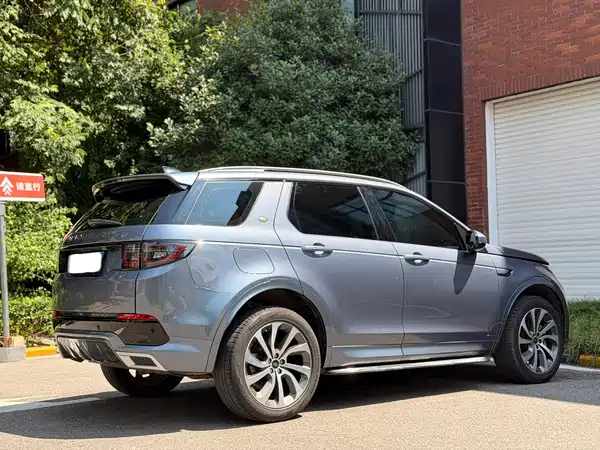 Land Rover Discovery Sport 2021