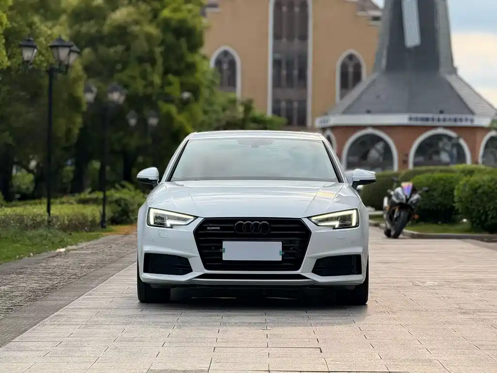Audi A4L 2017 — фото 2