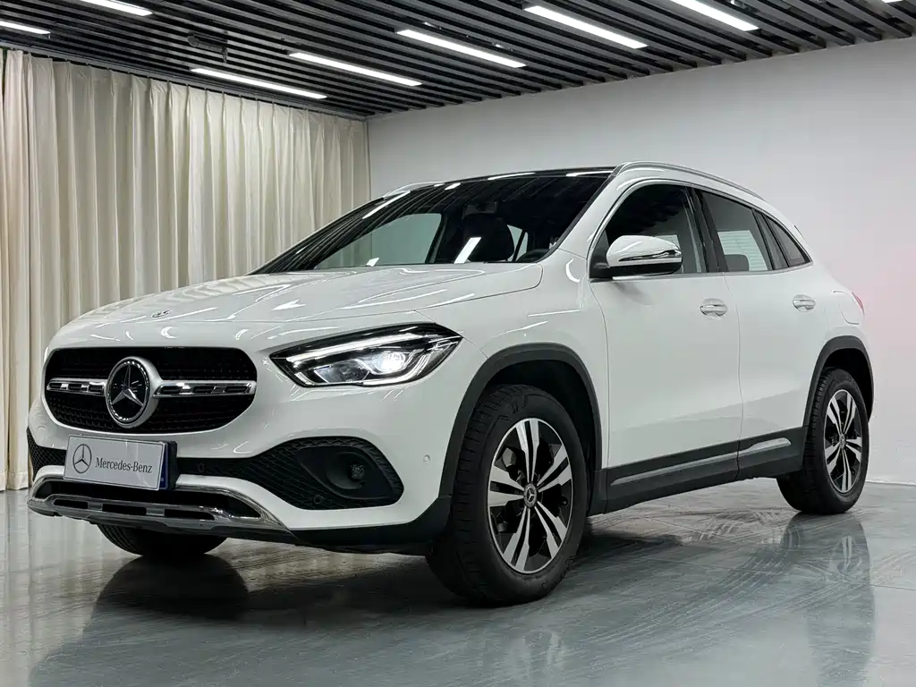 Mercedes-Benz GLA 2021 — фото 1