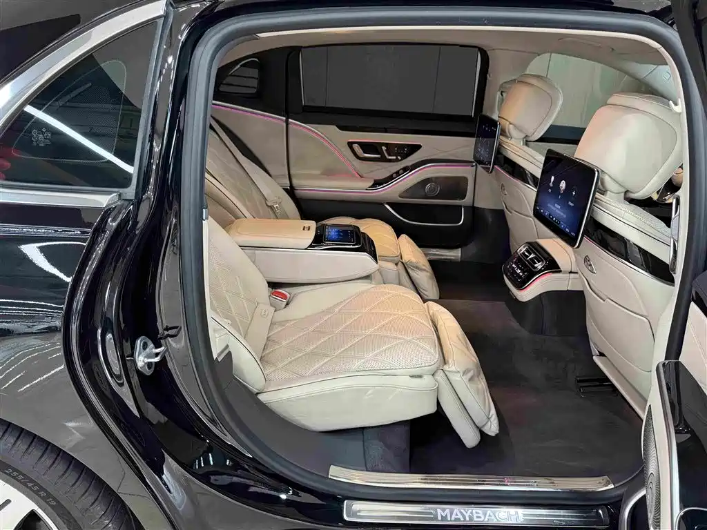Mercedes-Benz Maybach S-Class 2022 — фото 8