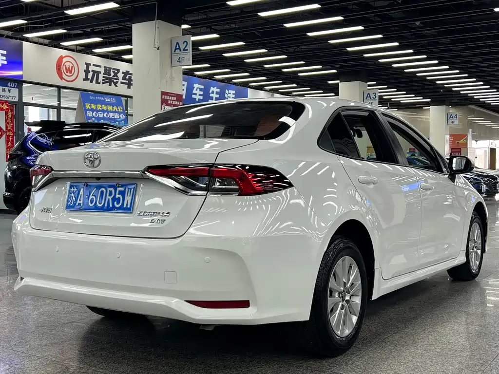 Toyota Corolla 2020 — фото 24