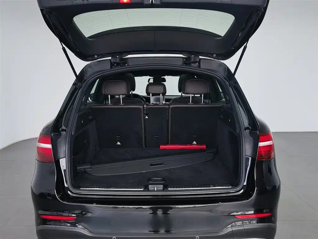 Mercedes-Benz GLC 2017 — фото 16