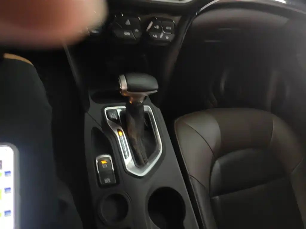 GAC Motor Trumpchi GS4 2016 — фото 14